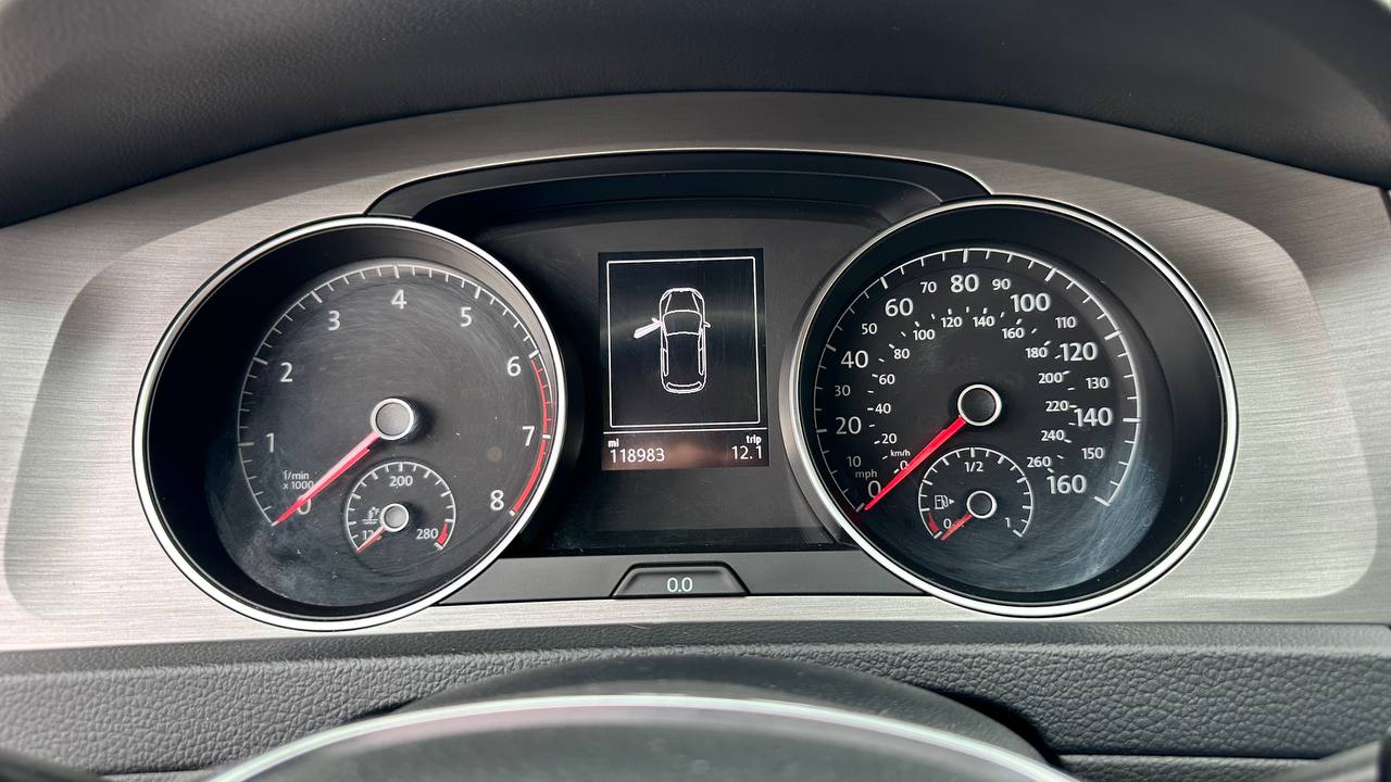 VOLKSWAGEN GOLF S/SE 2015
