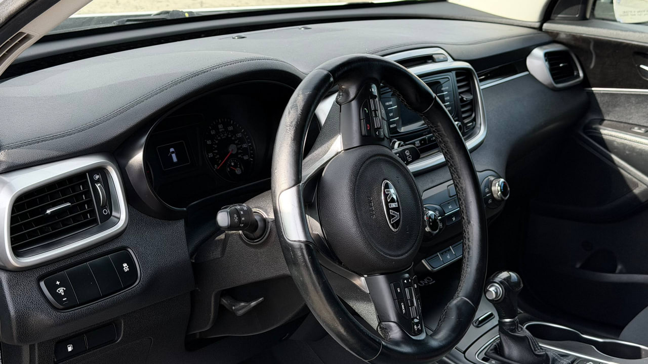 KIA SORENTO LX 2016