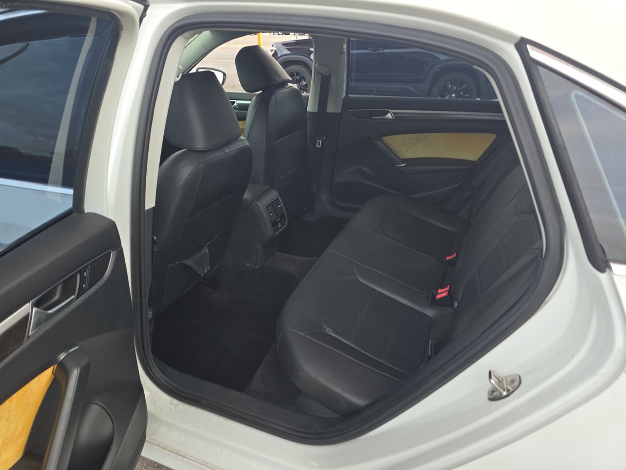 VOLKSWAGEN PASSAT SE 2016