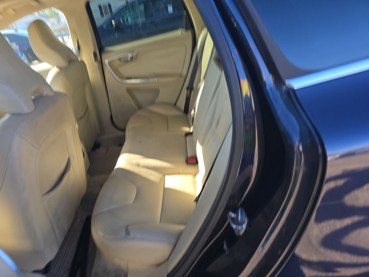 VOLVO XC60 T5-Е PREMIER 2016