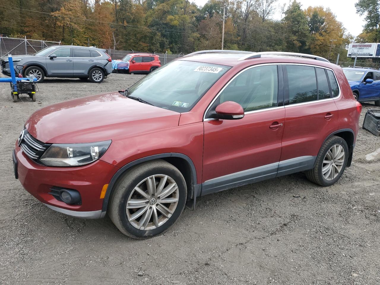 VOLKSWAGEN TIGUAN S 2014