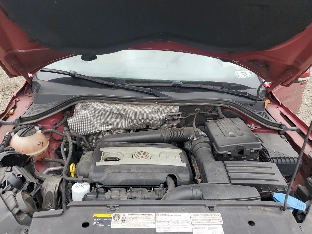 VOLKSWAGEN TIGUAN S 2014