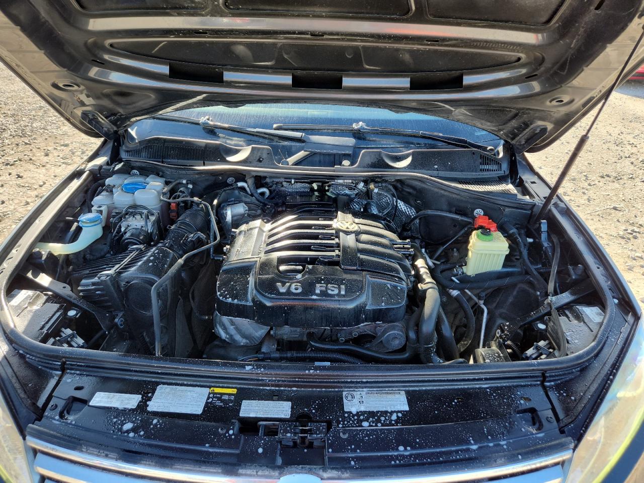 VOLKSWAGEN TOUAREG SPORT 2016