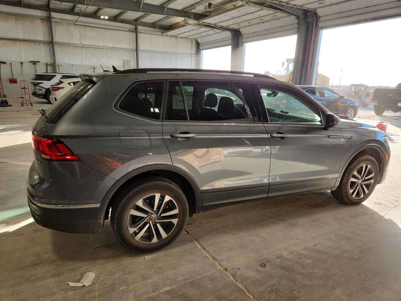 VOLKSWAGEN TIGUAN S 2022