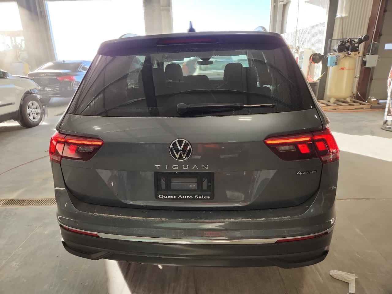 VOLKSWAGEN TIGUAN S 2022