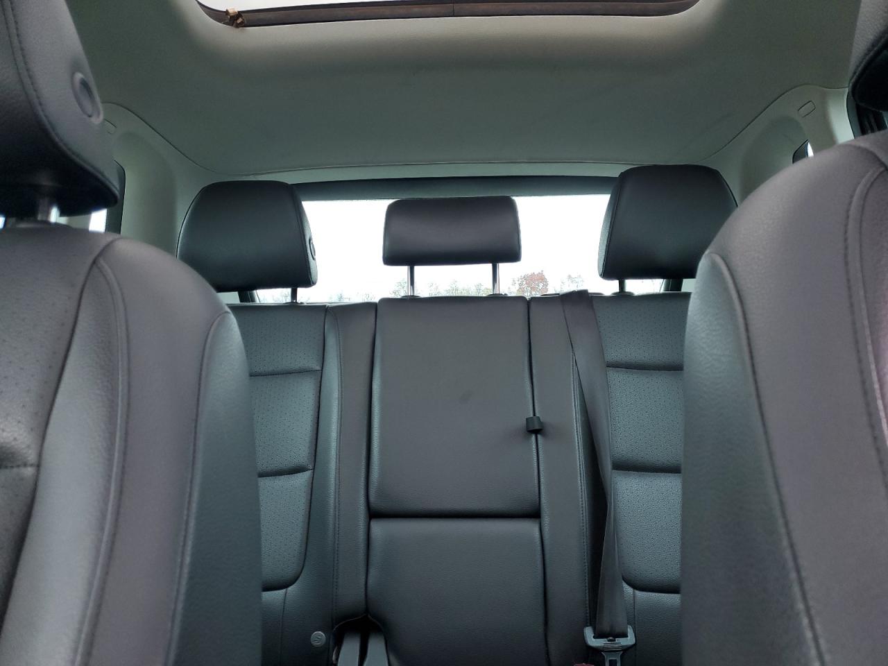 VOLKSWAGEN TIGUAN S 2013