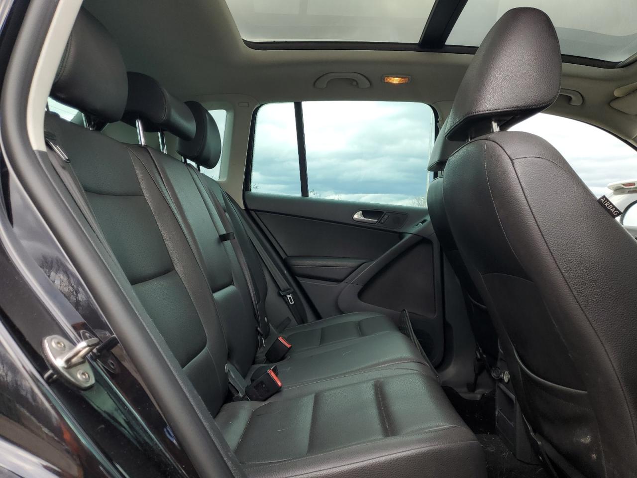 VOLKSWAGEN TIGUAN S 2013