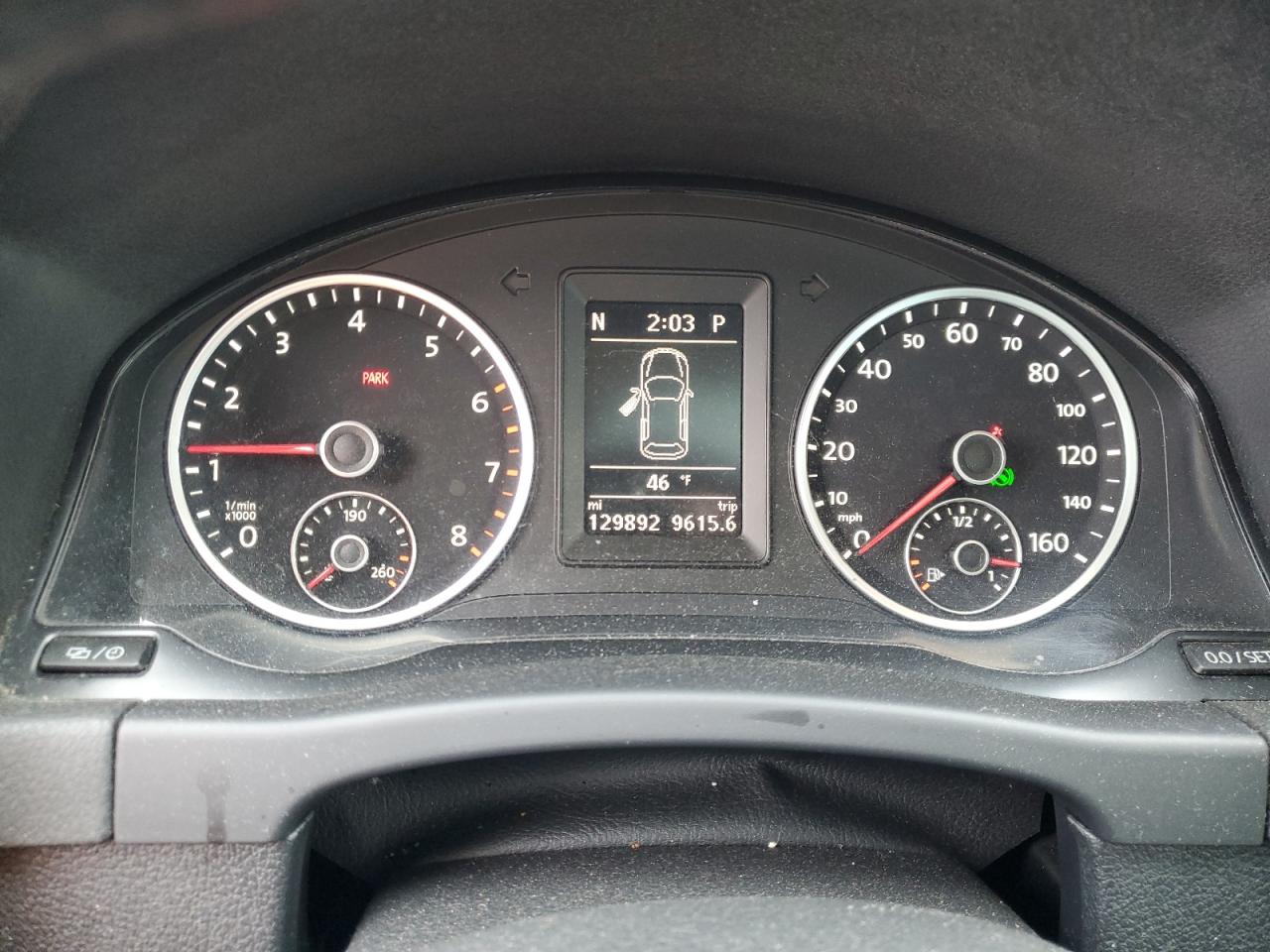 VOLKSWAGEN TIGUAN S 2013