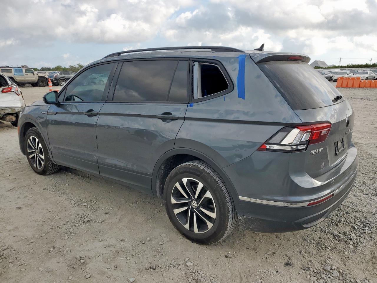 VOLKSWAGEN TIGUAN S 2024