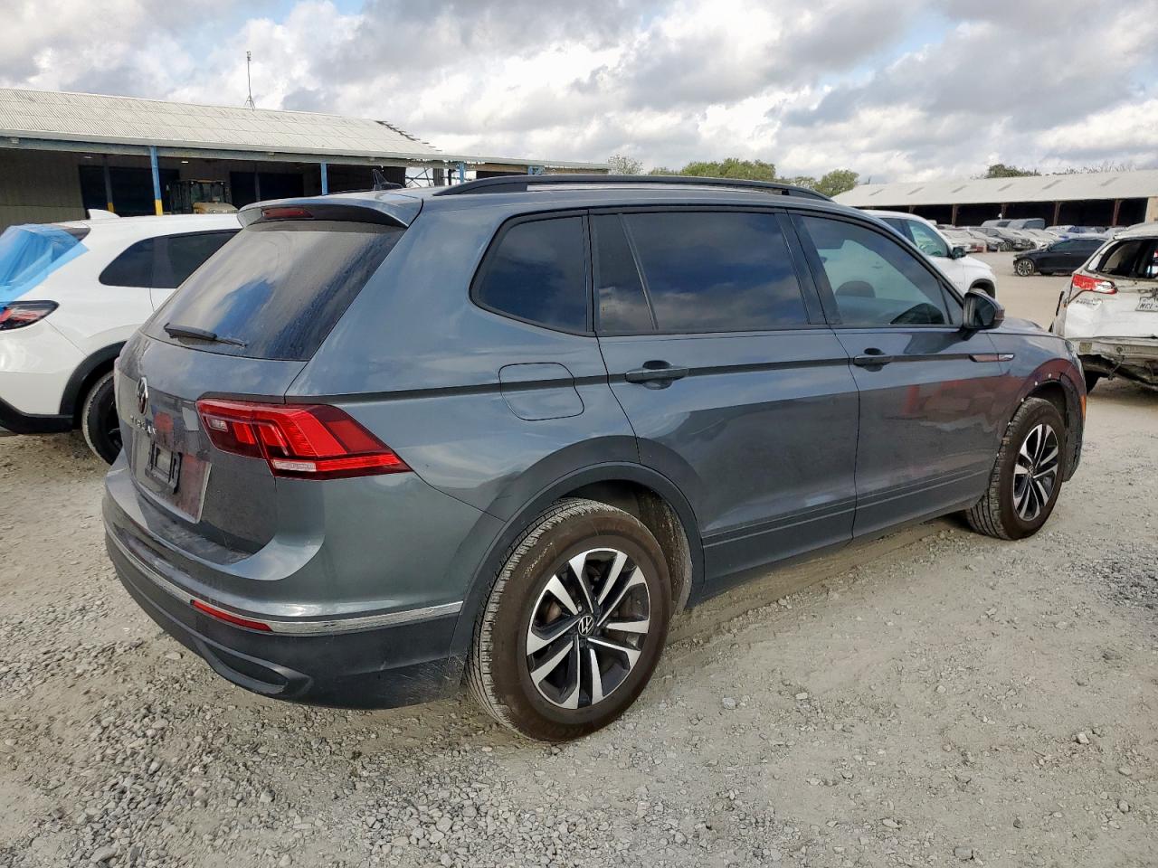 VOLKSWAGEN TIGUAN S 2024