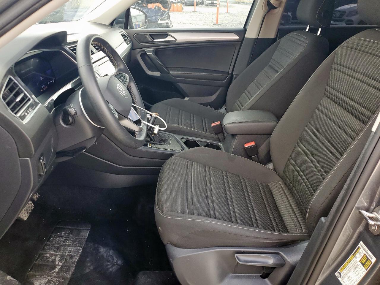 VOLKSWAGEN TIGUAN S 2024