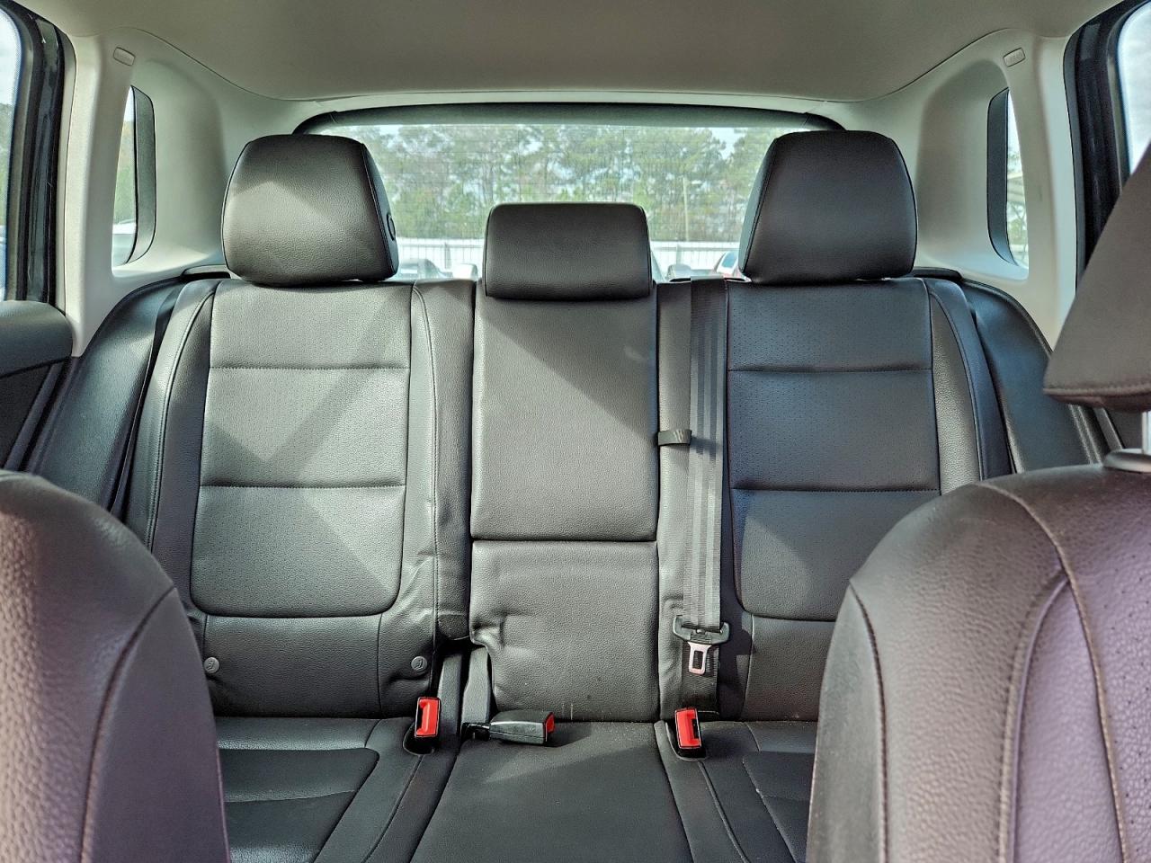 VOLKSWAGEN TIGUAN S 2014