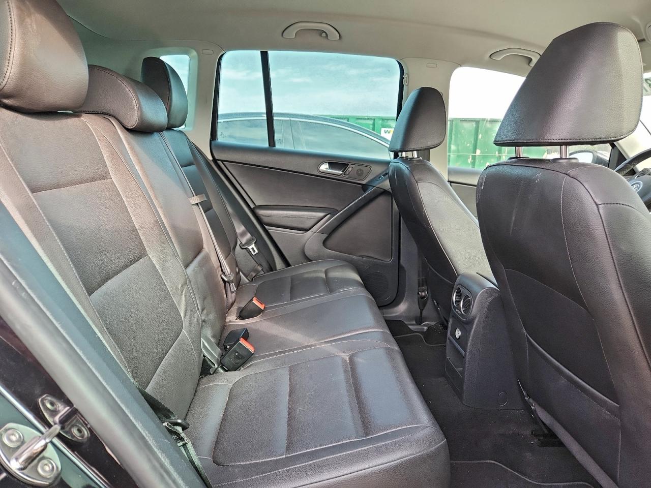 VOLKSWAGEN TIGUAN S 2014