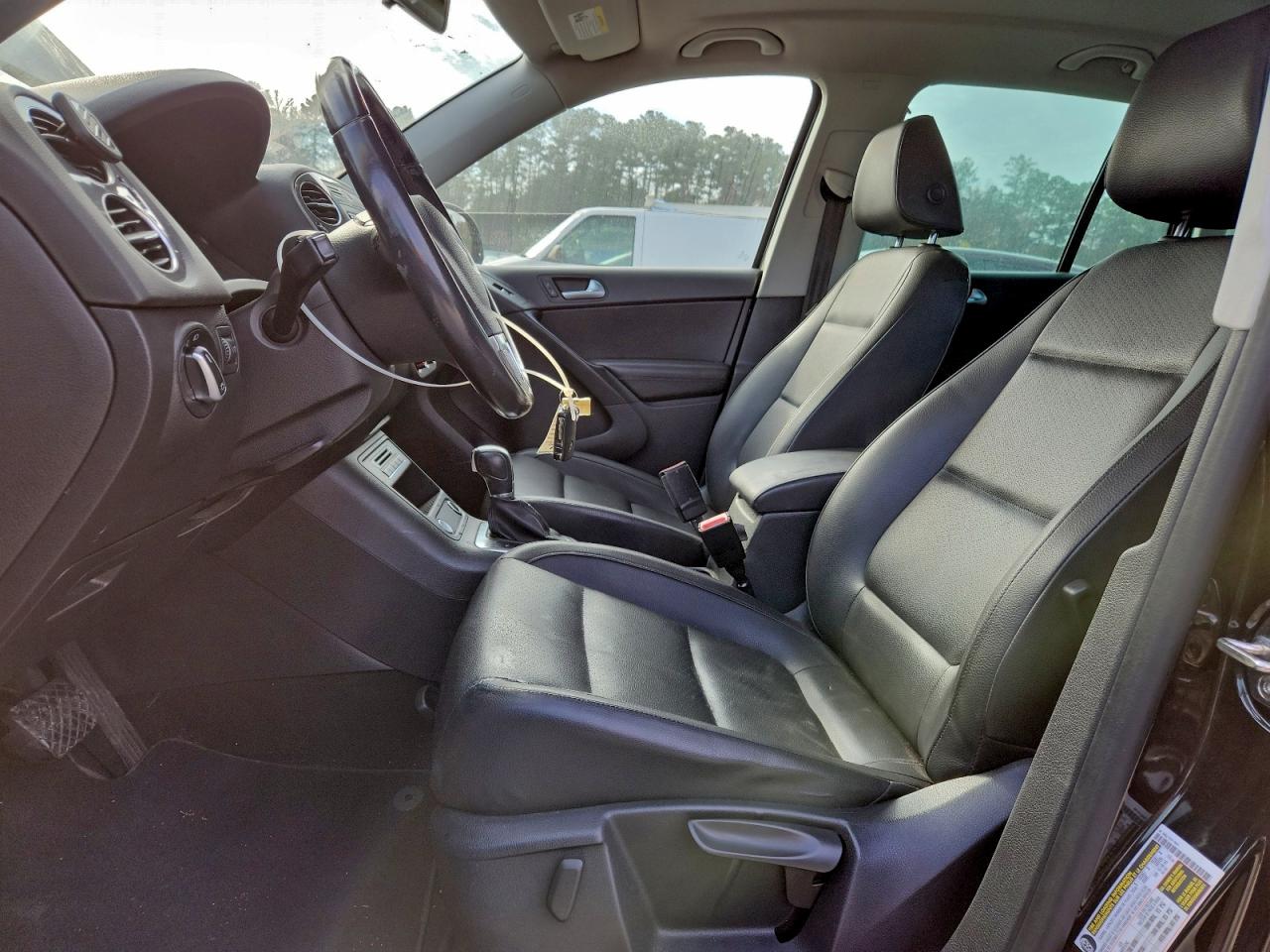 VOLKSWAGEN TIGUAN S 2014