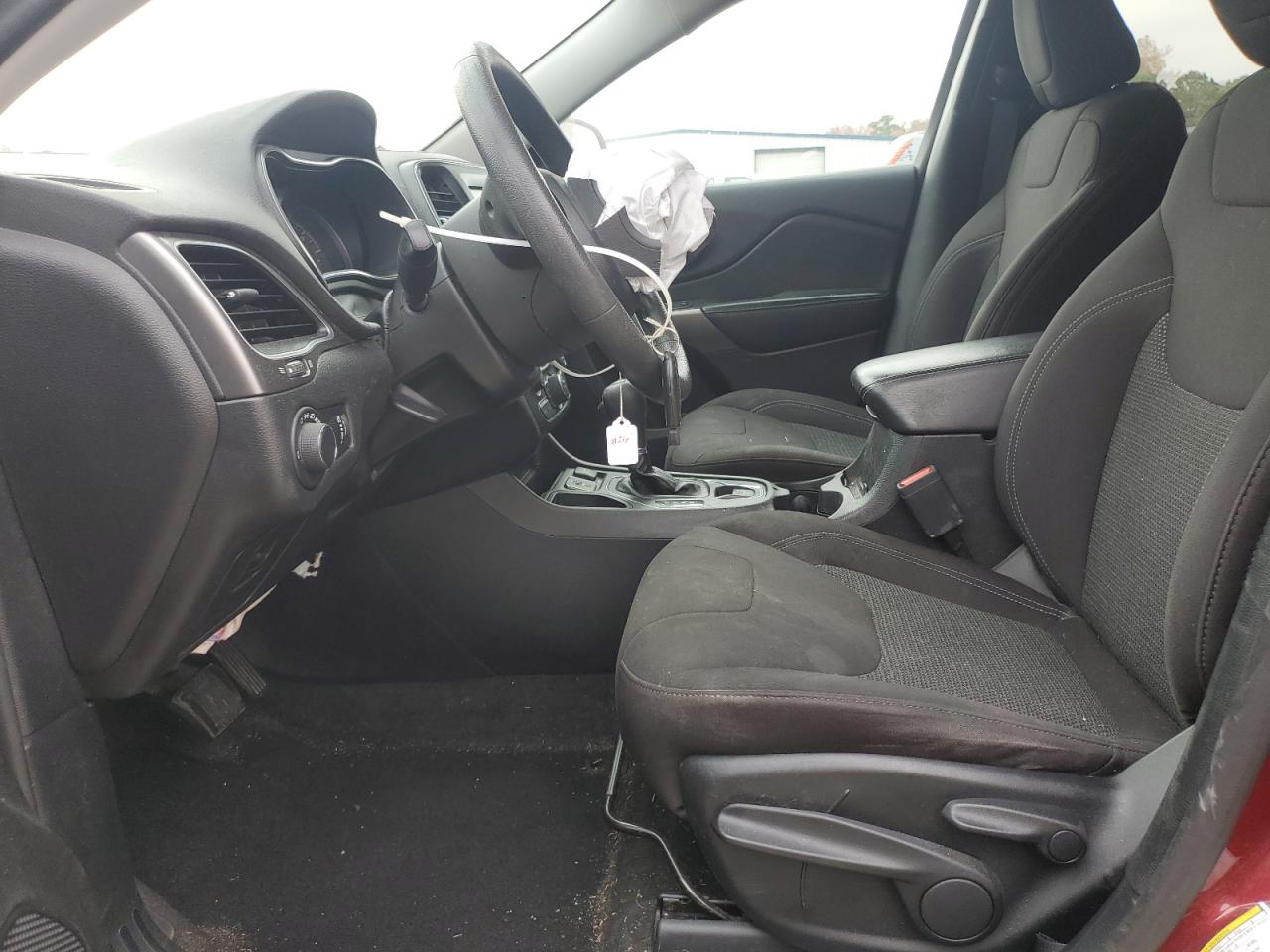 JEEP CHEROKEE LATITUDE 2020