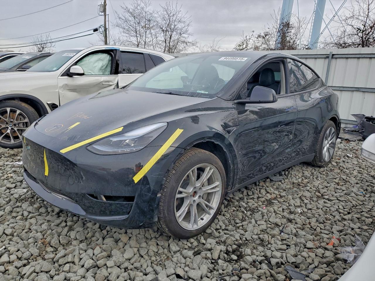 TESLA MODEL Y DUAL MOTOR 2023