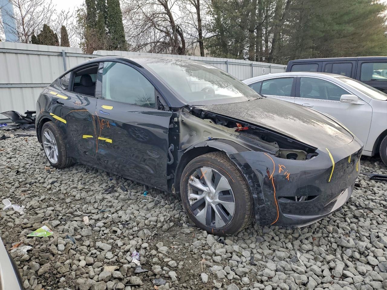 TESLA MODEL Y DUAL MOTOR 2023