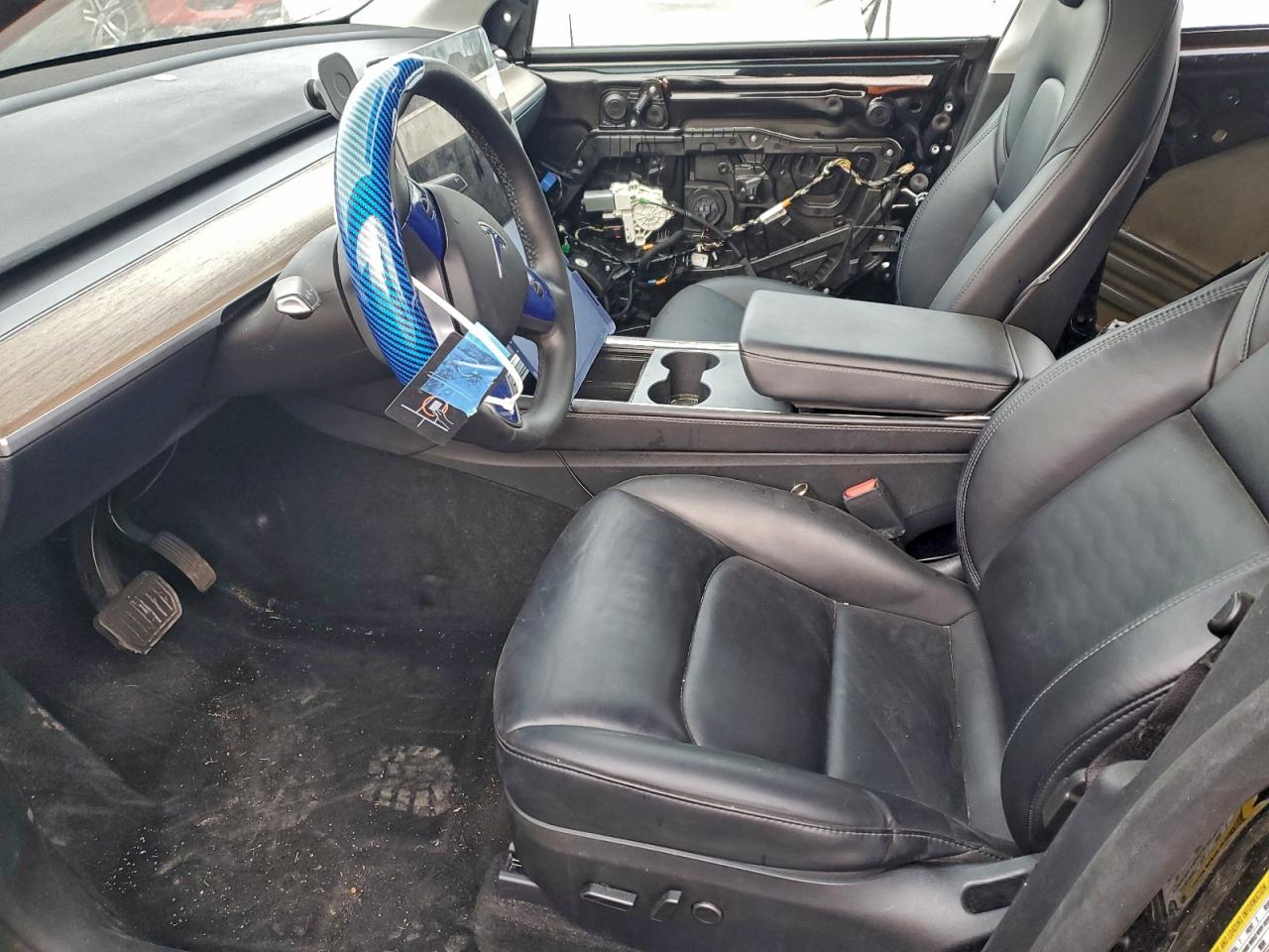 TESLA MODEL Y DUAL MOTOR 2023