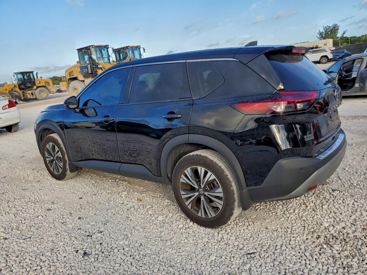 NISSAN ROGUE SV 2021