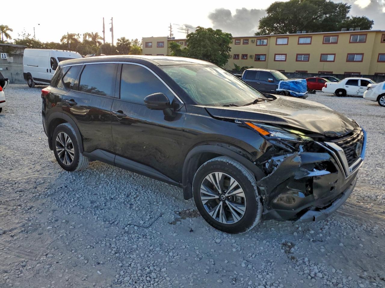 NISSAN ROGUE SV 2021
