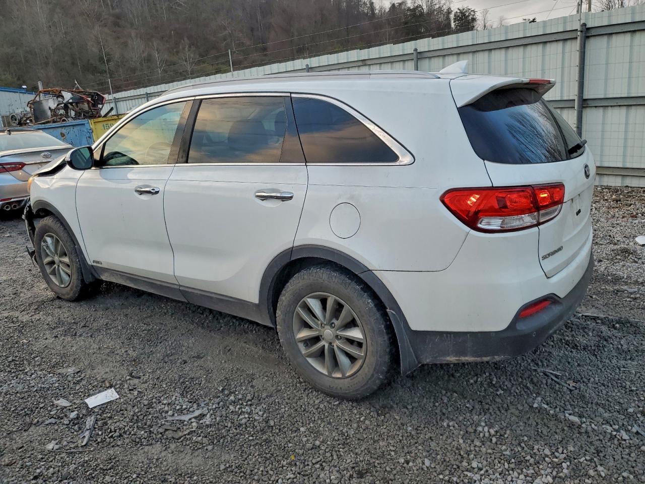 KIA SORENTO LX 2016