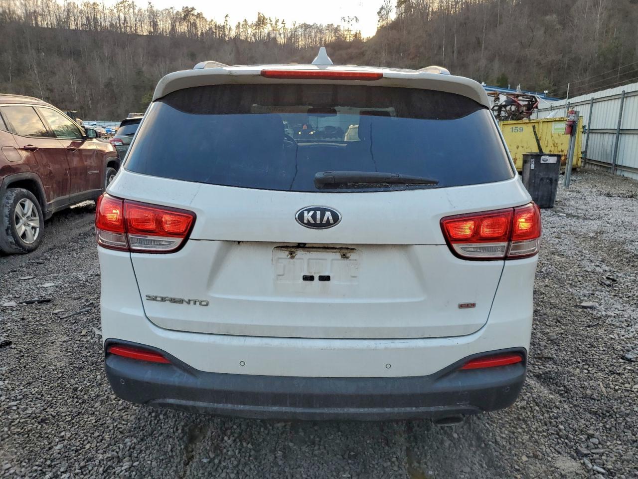 KIA SORENTO LX 2016
