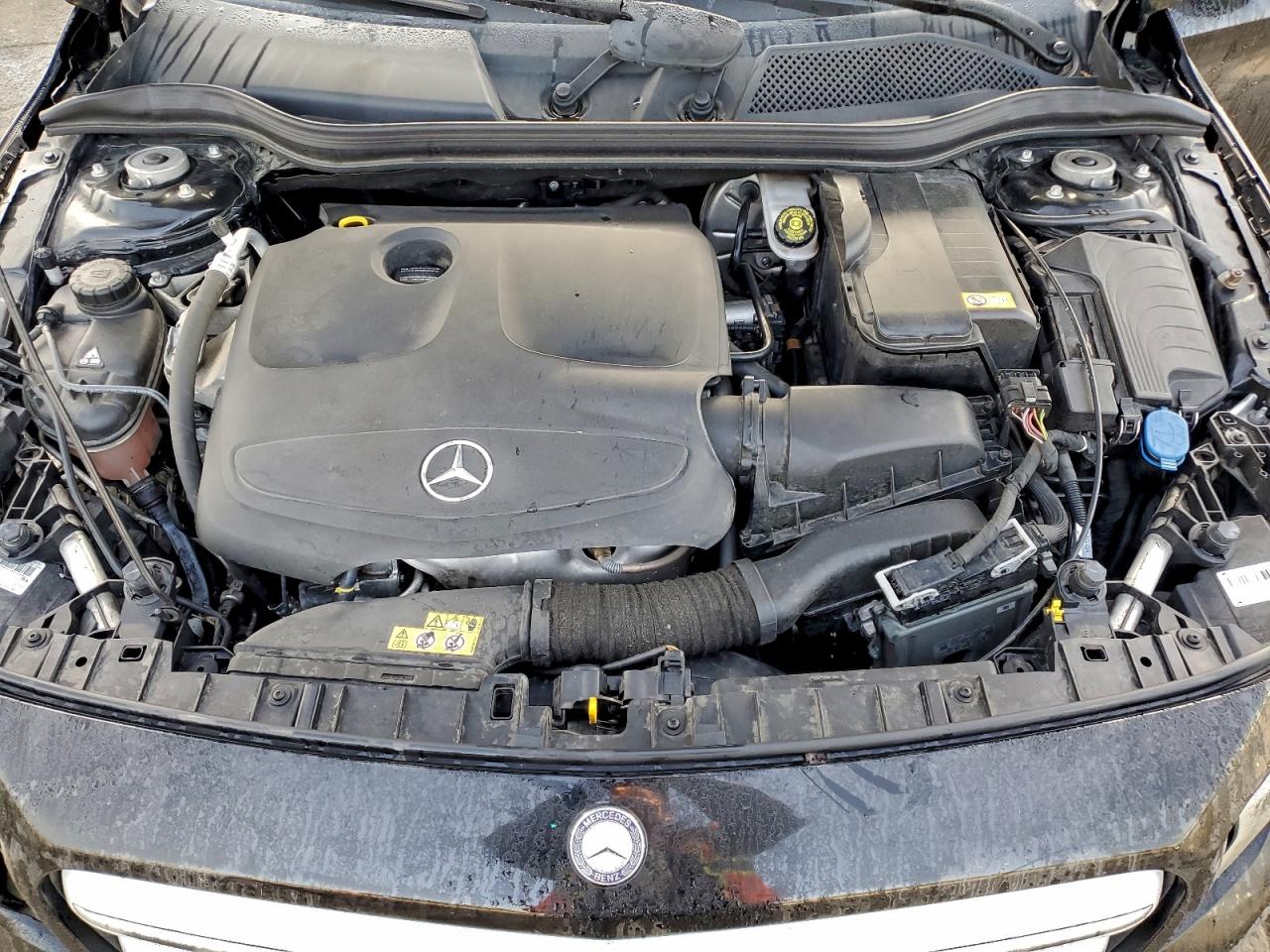 MERCEDES-BENZ GLA 250 2016