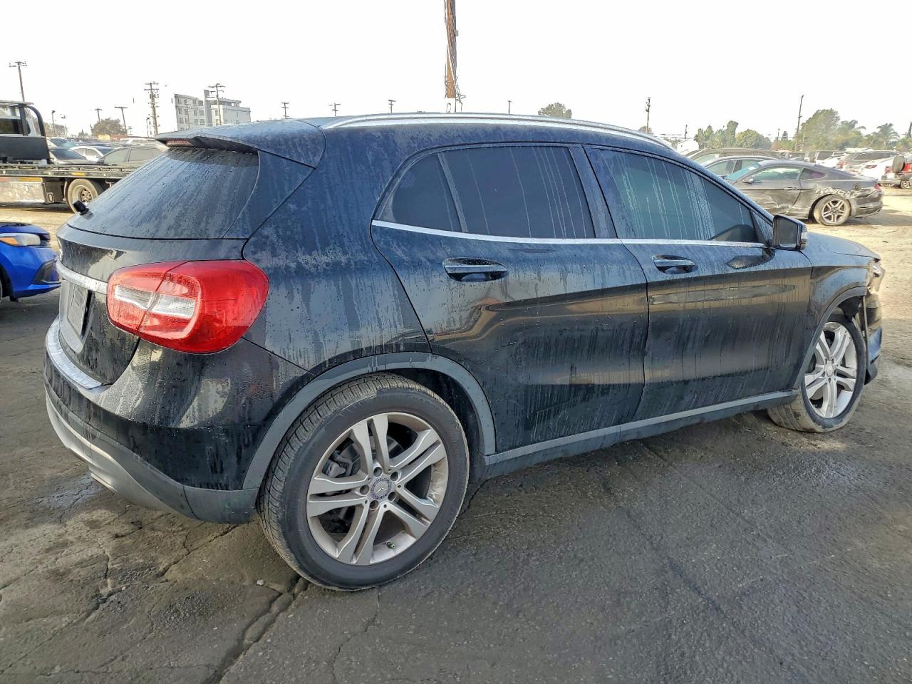 MERCEDES-BENZ GLA 250 2016