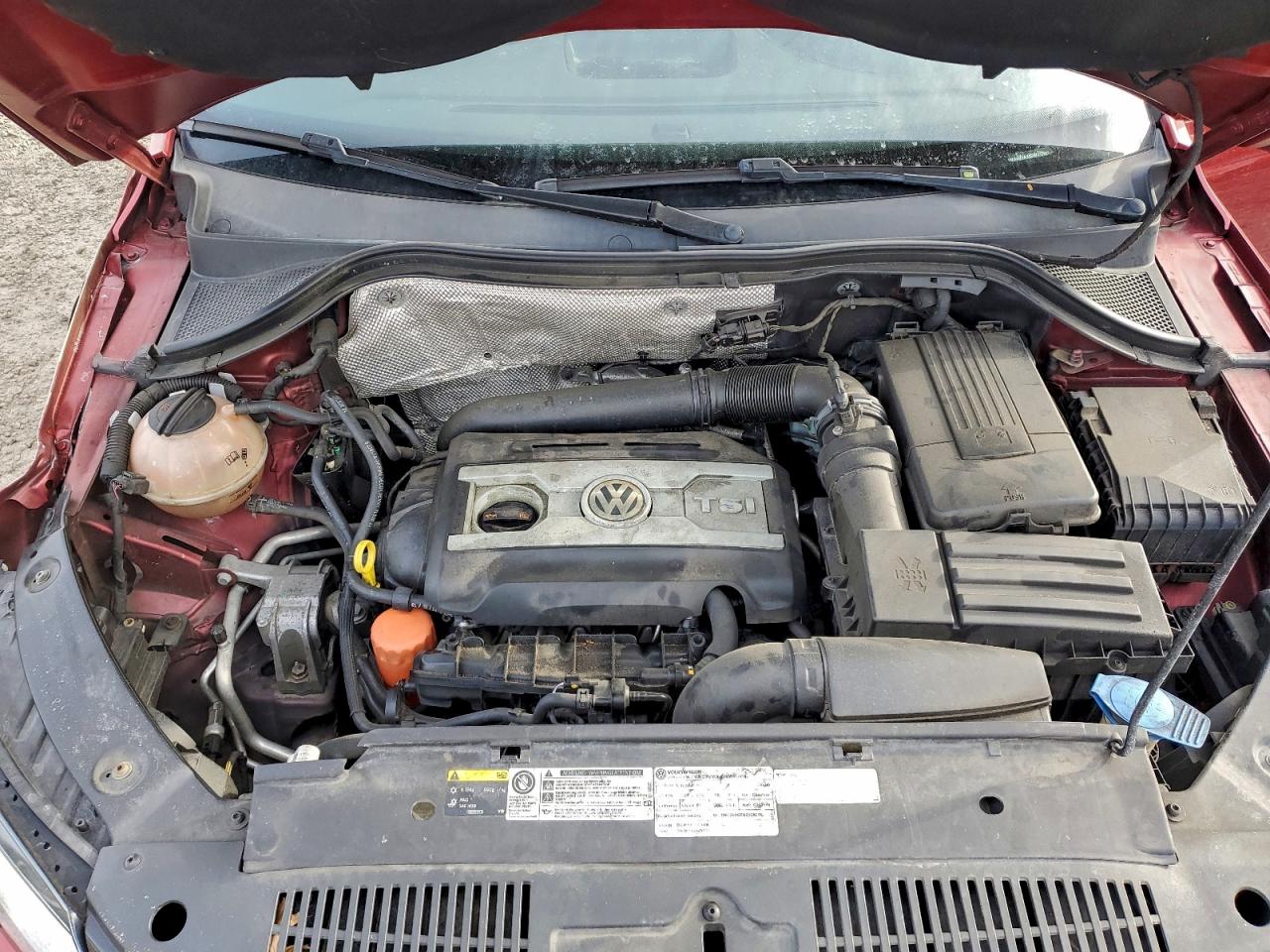 VOLKSWAGEN TIGUAN S 2013