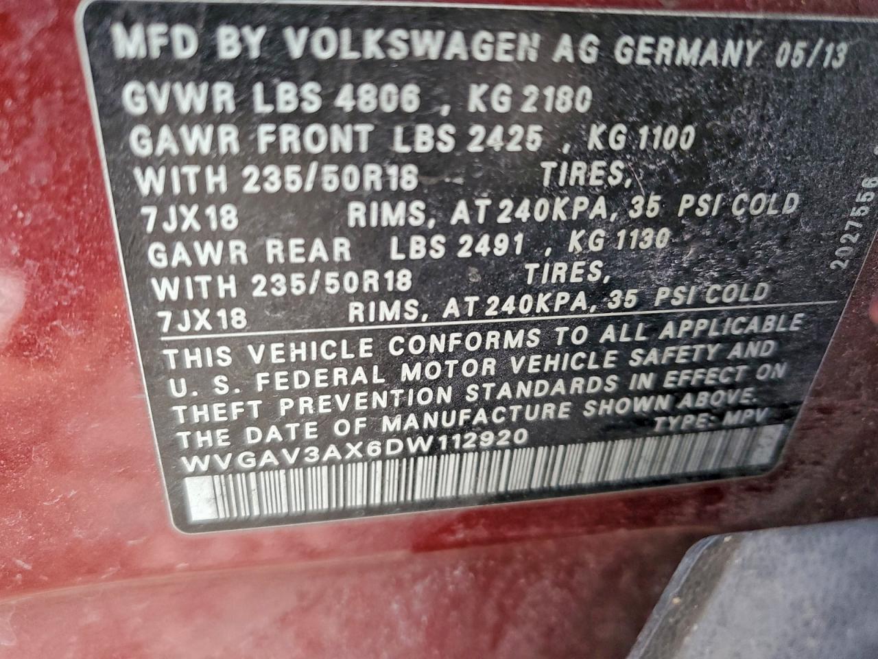 VOLKSWAGEN TIGUAN S 2013