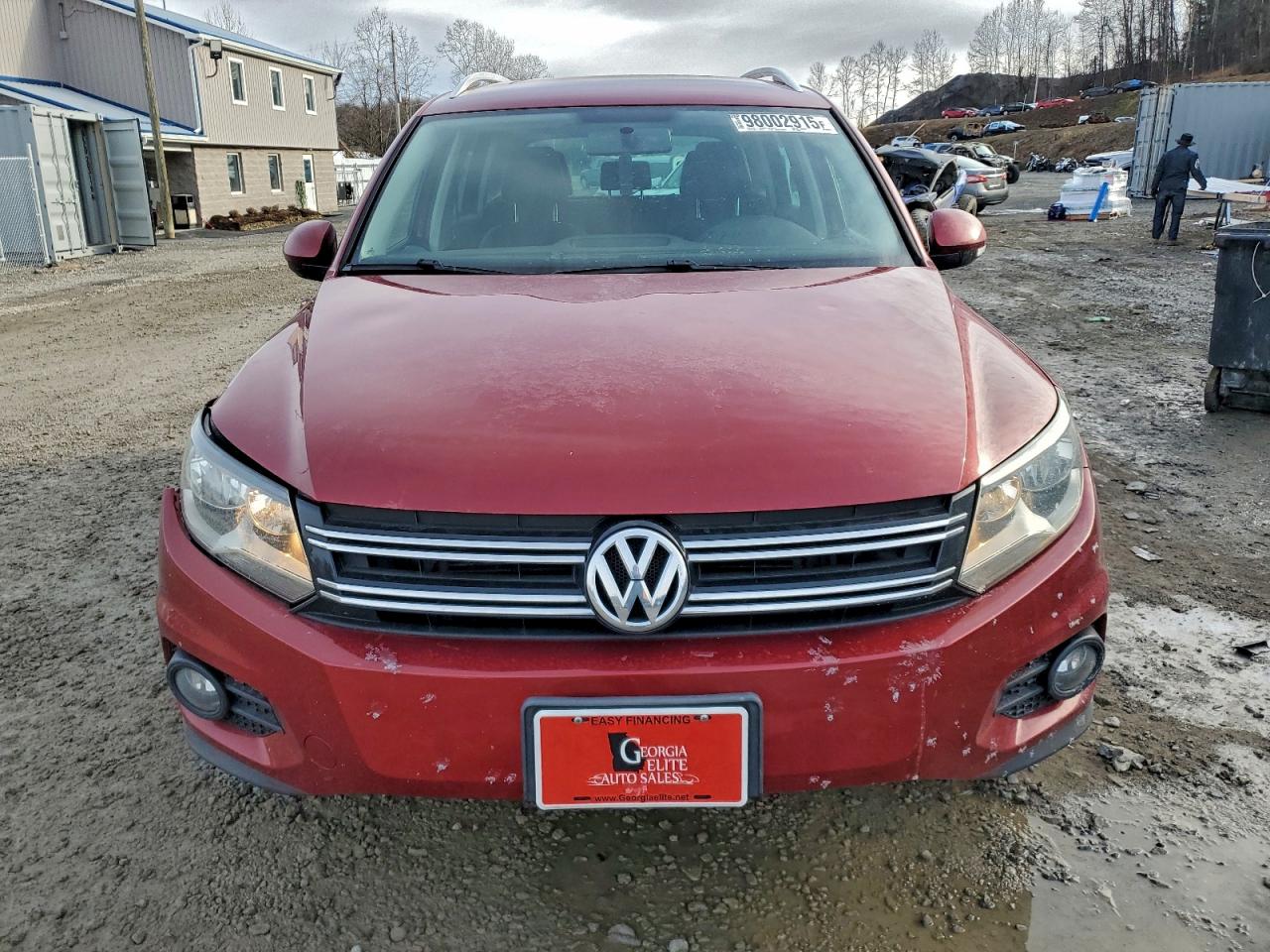 VOLKSWAGEN TIGUAN S 2013