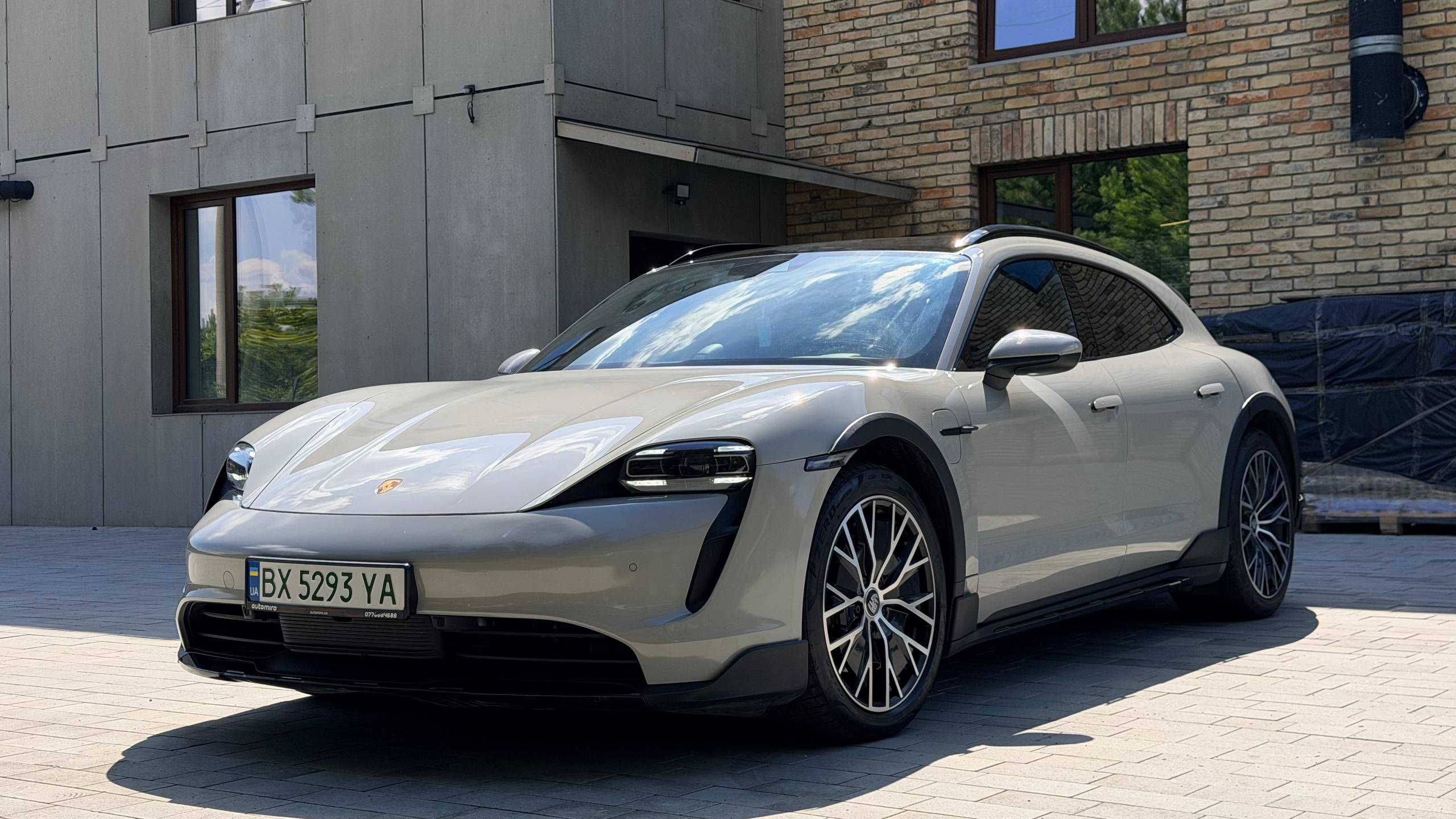 PORSCHE TAYCAN CROSS TURISMО