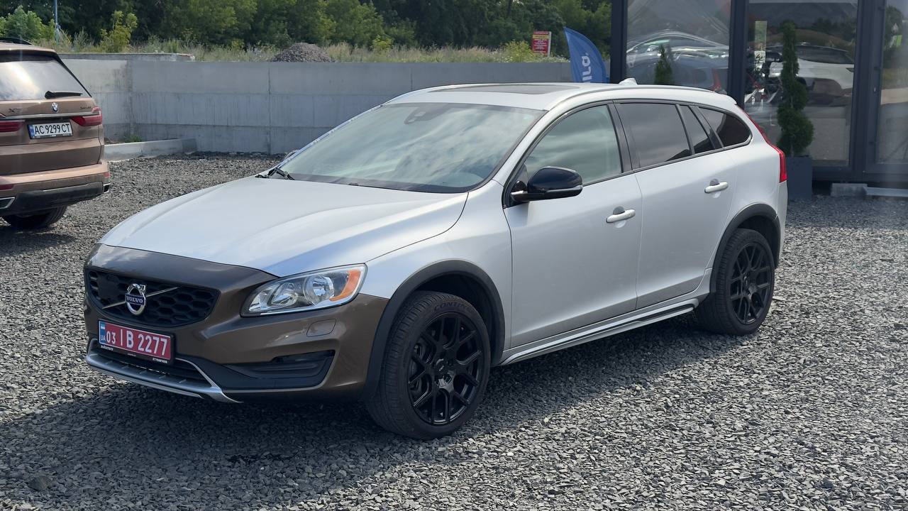 VOLVO V60 CROSS COUNTRY PREMIER 2016