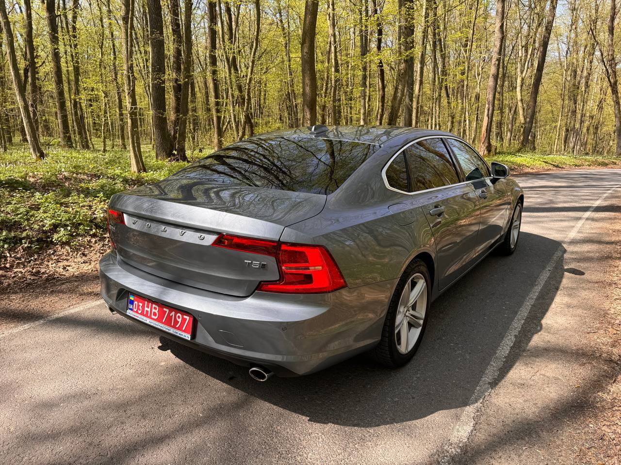 VOLVO S90 T5 MOMENTUM 2018