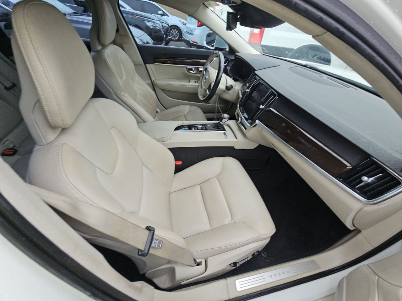 VOLVO S90 T5 MOMENTUM 2017