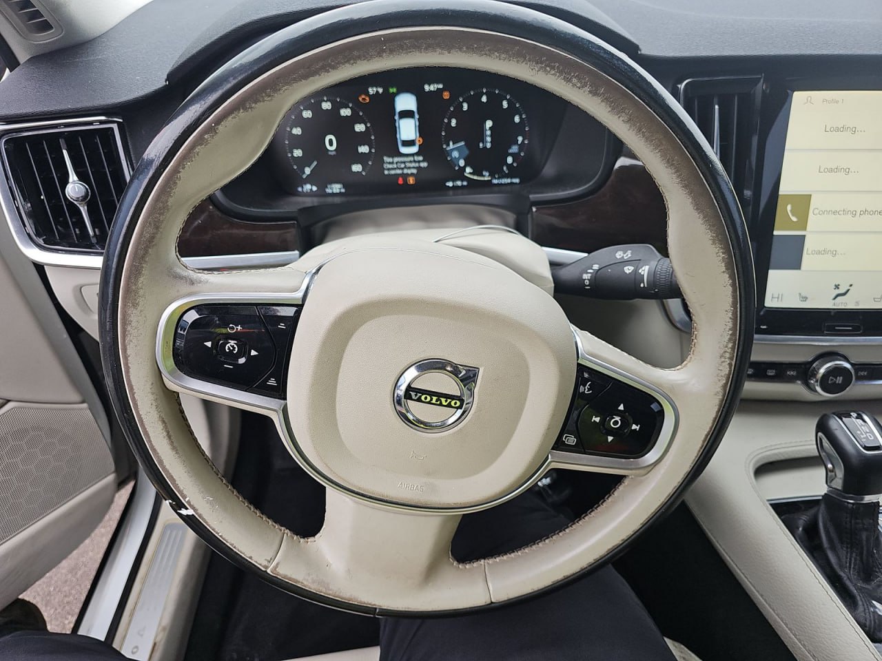 VOLVO S90 T5 MOMENTUM 2017