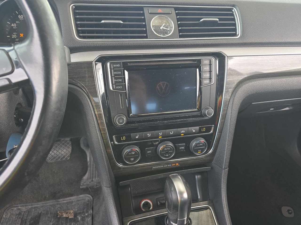 VOLKSWAGEN PASSAT SE 2016