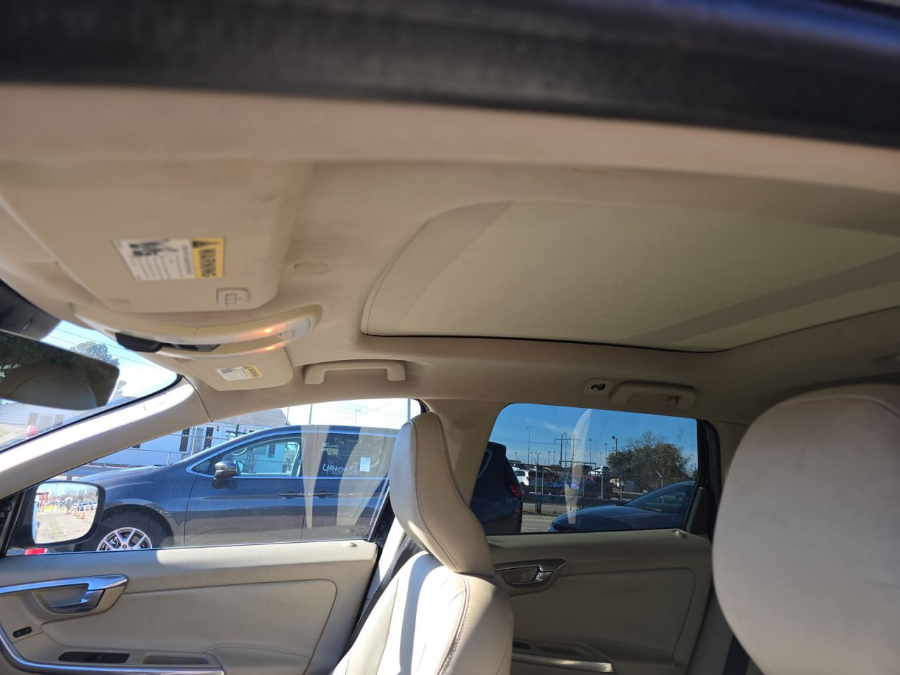 VOLVO XC60 T5-Е PREMIER 2016