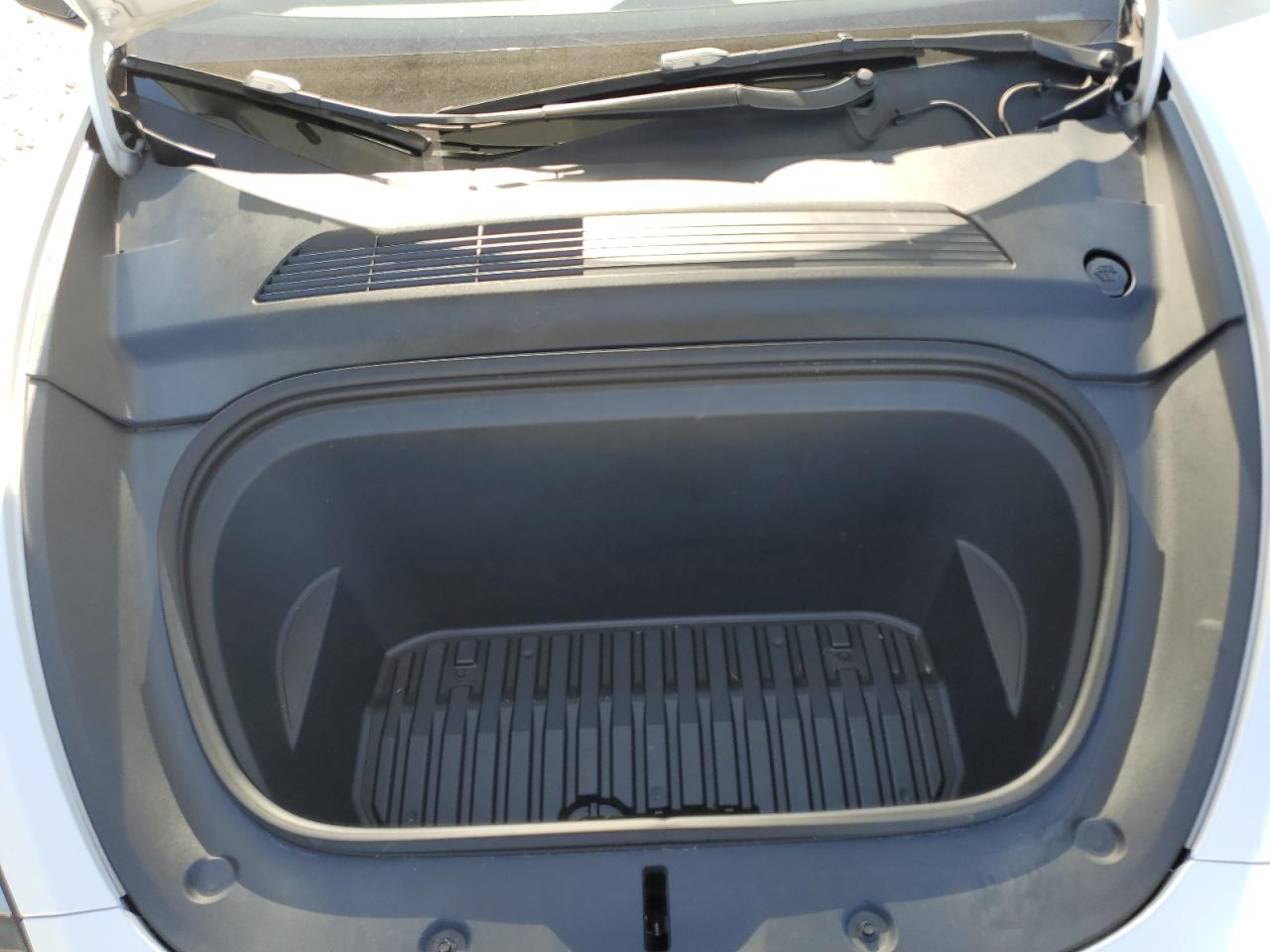 TESLA MODEL Y STANDARD 2021