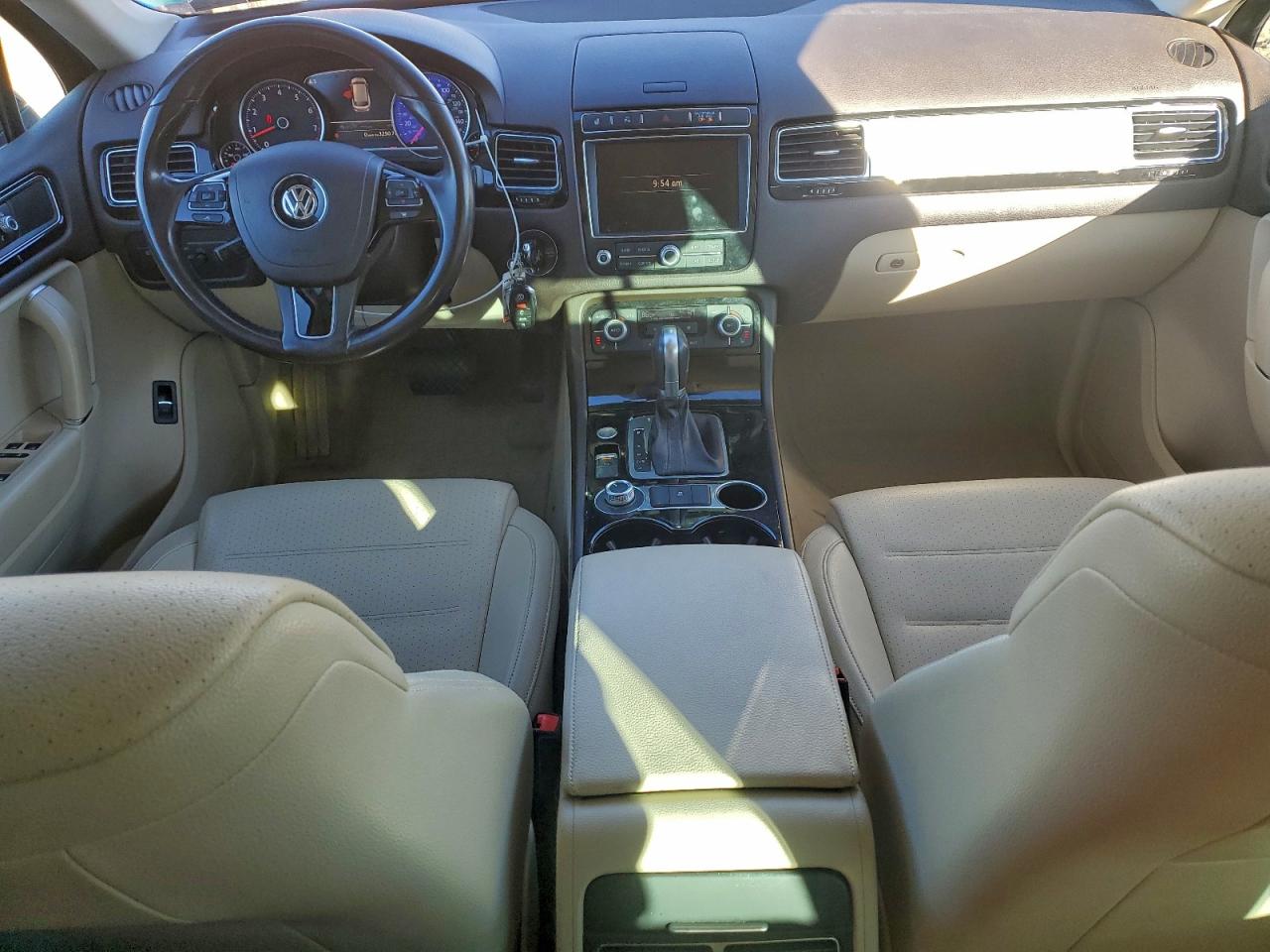 VOLKSWAGEN TOUAREG SPORT 2016