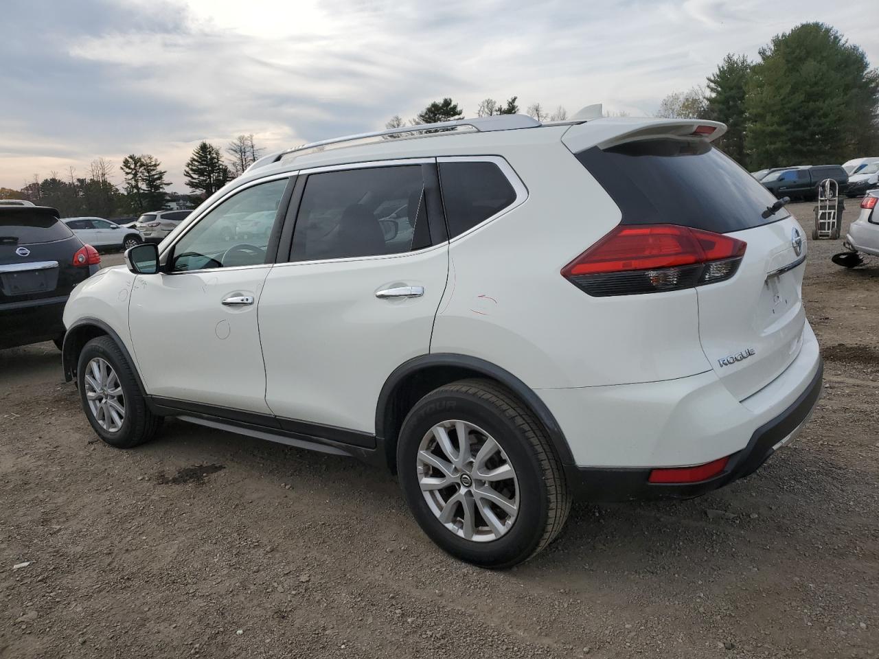NISSAN ROGUE SV 2017
