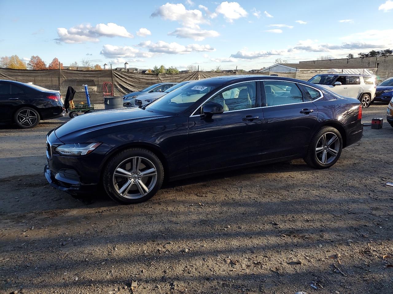 VOLVO S90 T5 MOMENTUM 2017