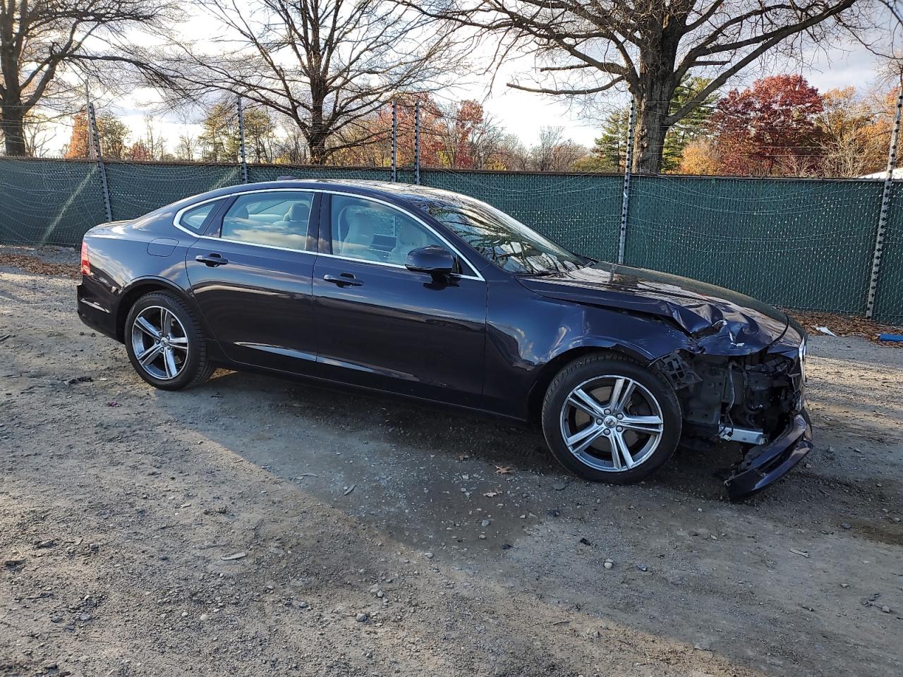 VOLVO S90 T5 MOMENTUM 2017