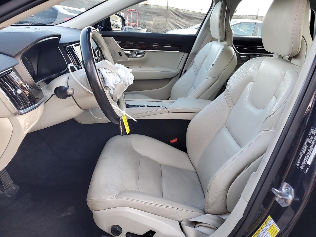 VOLVO S90 T5 MOMENTUM 2017