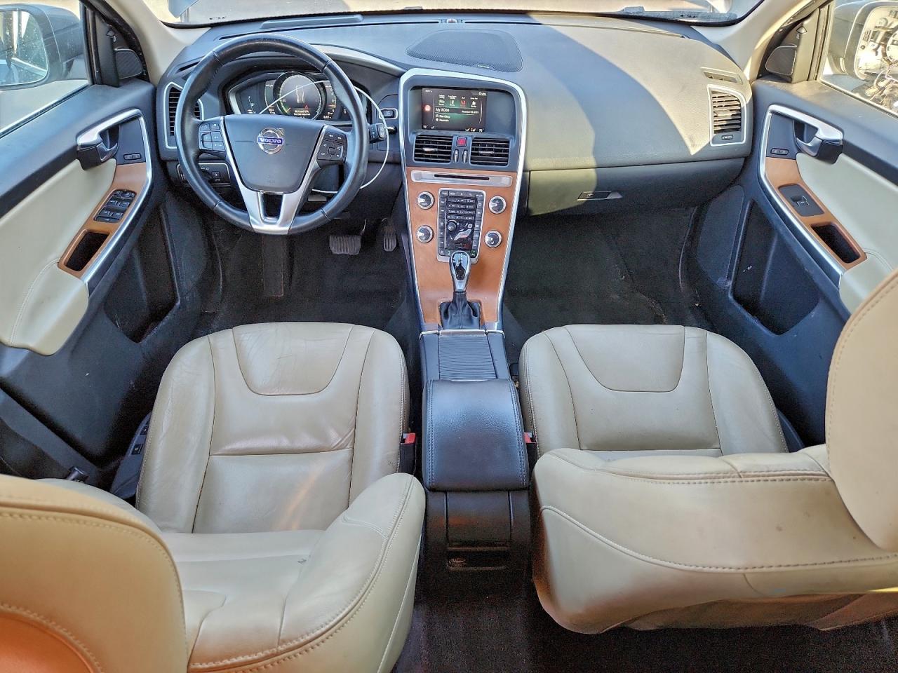 VOLVO XC60 T5 INSCRIPTION 2017