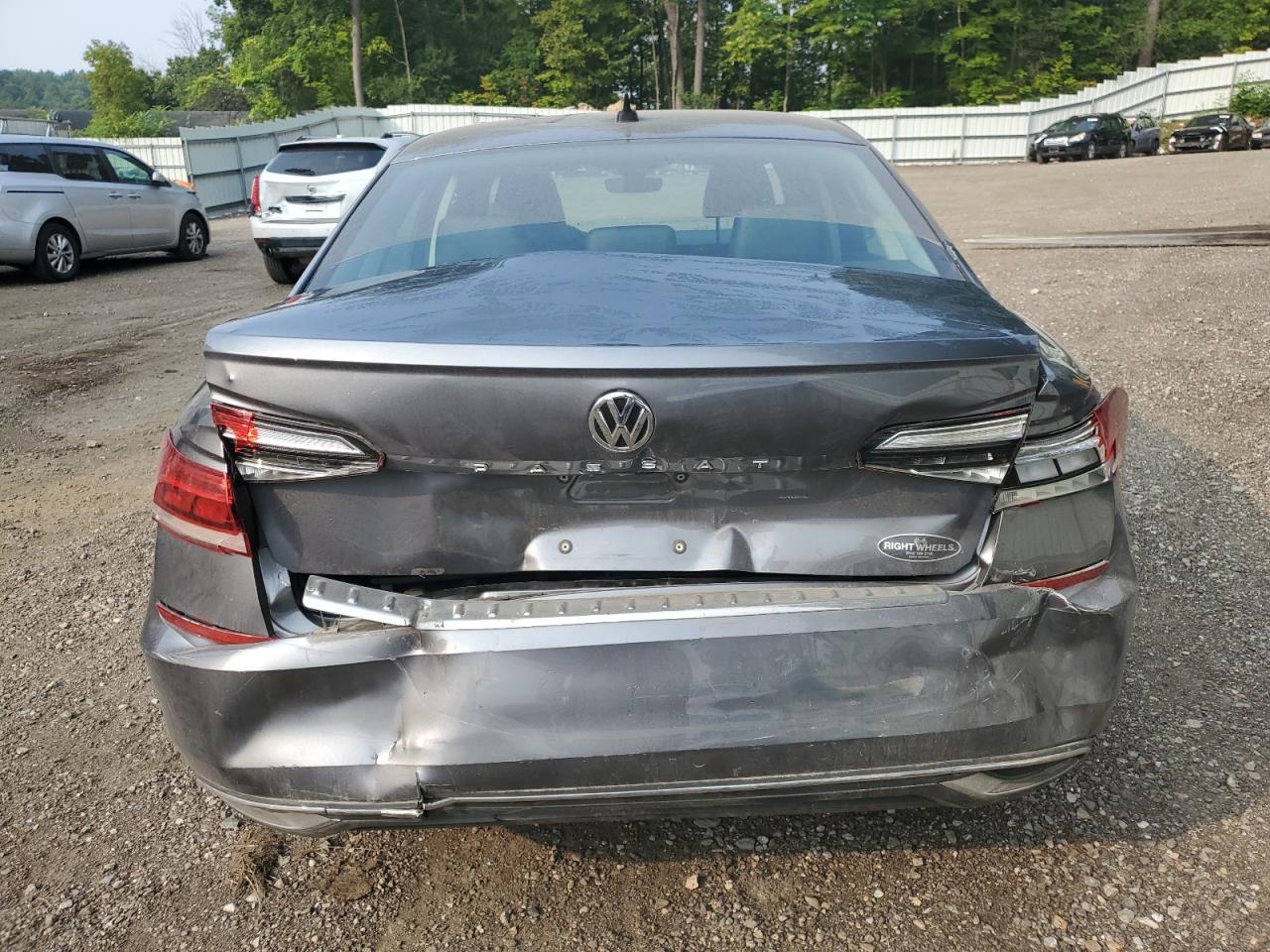 VOLKSWAGEN PASSAT SE 2021