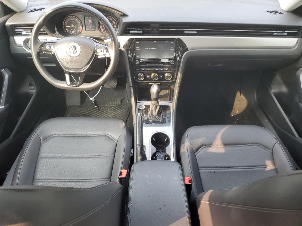 VOLKSWAGEN PASSAT SE 2021