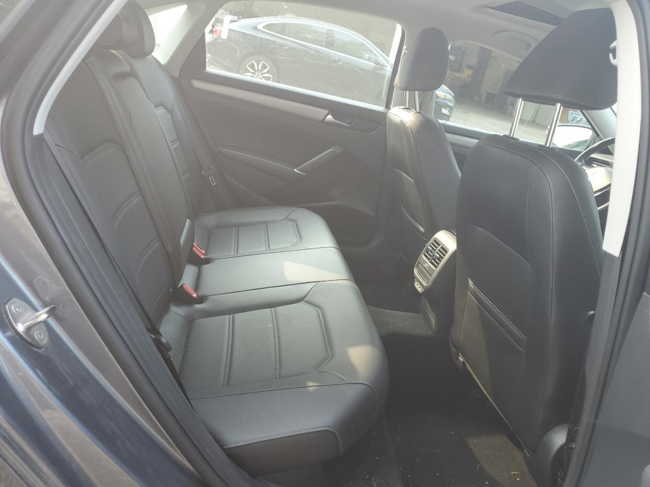 VOLKSWAGEN PASSAT SE 2021