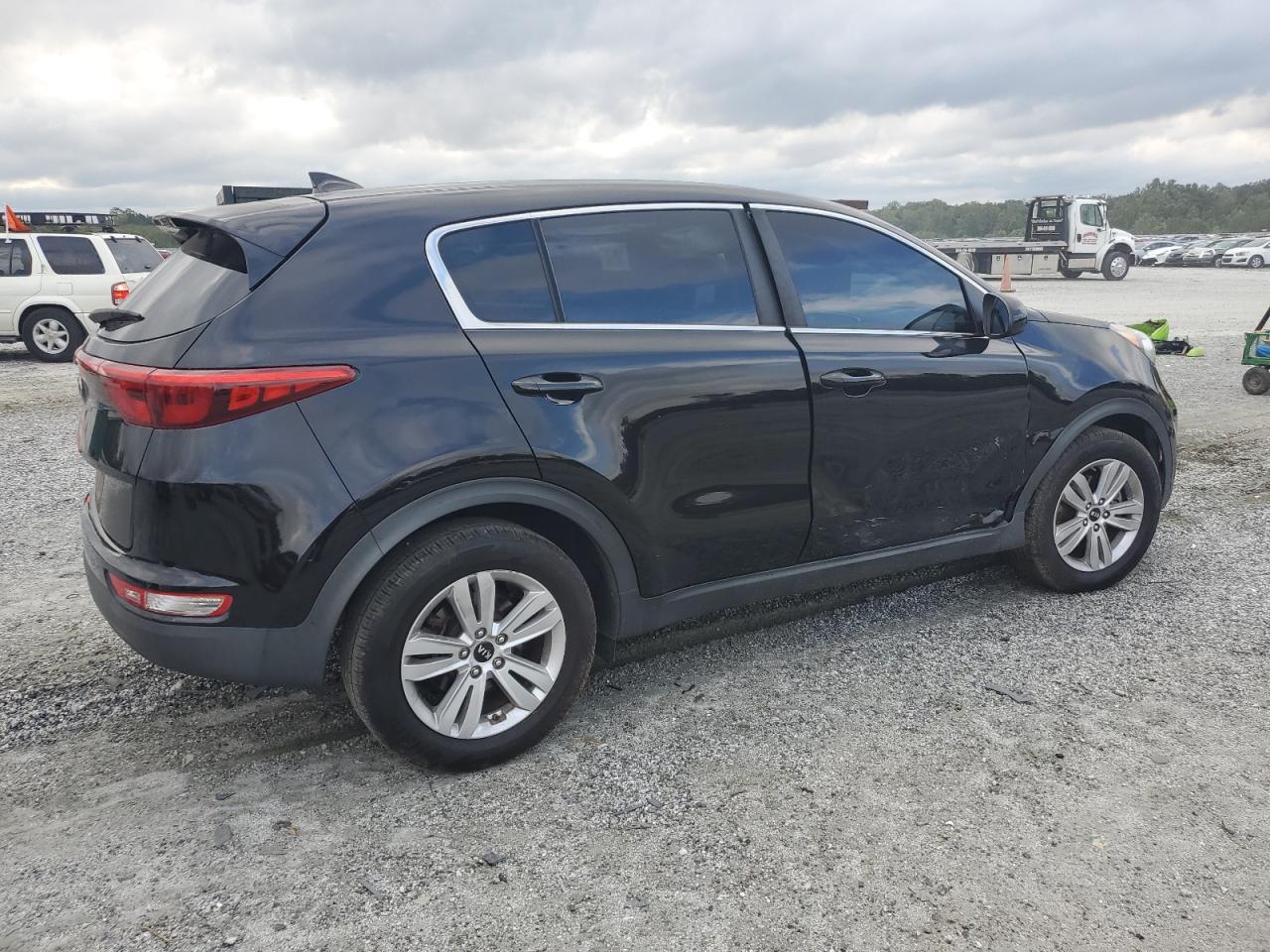 KIA SPORTAGE LX 2017