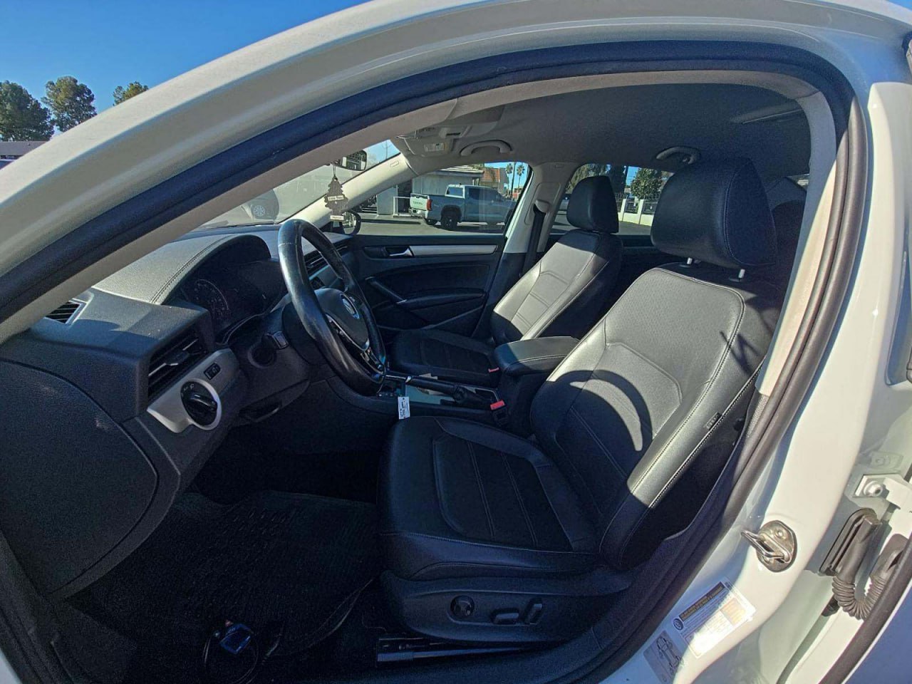 VOLKSWAGEN PASSAT SE 2020